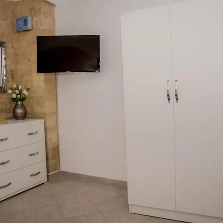 Ferrante D'aragona Bed and Breakfast