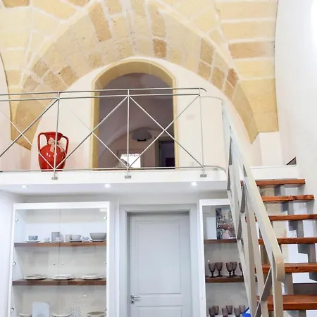 Ferrante D'aragona Bed and Breakfast Λέτσε