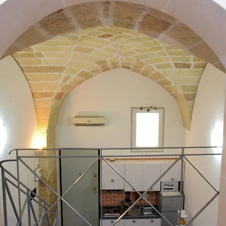 Bed and Breakfast Ferrante D'aragona 2*