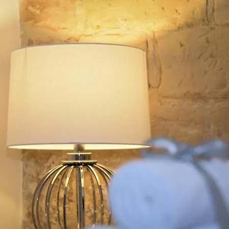 Ferrante D'aragona Bed and Breakfast Λέτσε