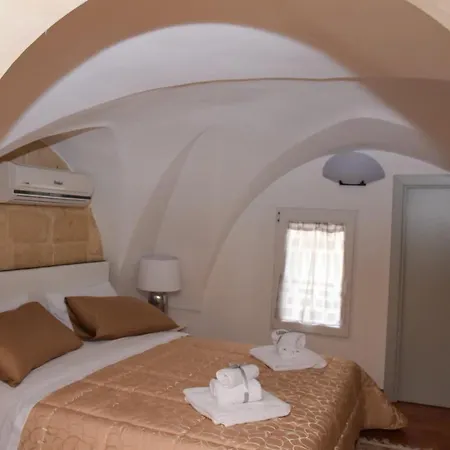 Alojamento de Acomodação e Pequeno-almoço Ferrante D'aragona 2*